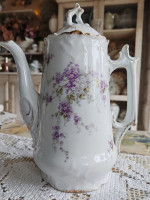 krásná kávová konvice - Fialový motiv